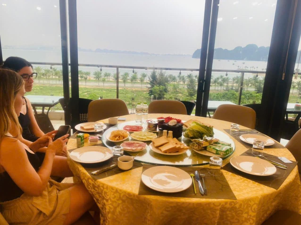 Ha Long Land Hotel Exterior photo